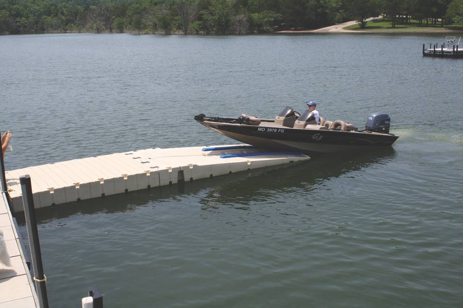Boat Lifts for Small Boats: It's a Big Deal for Small Boat Owners