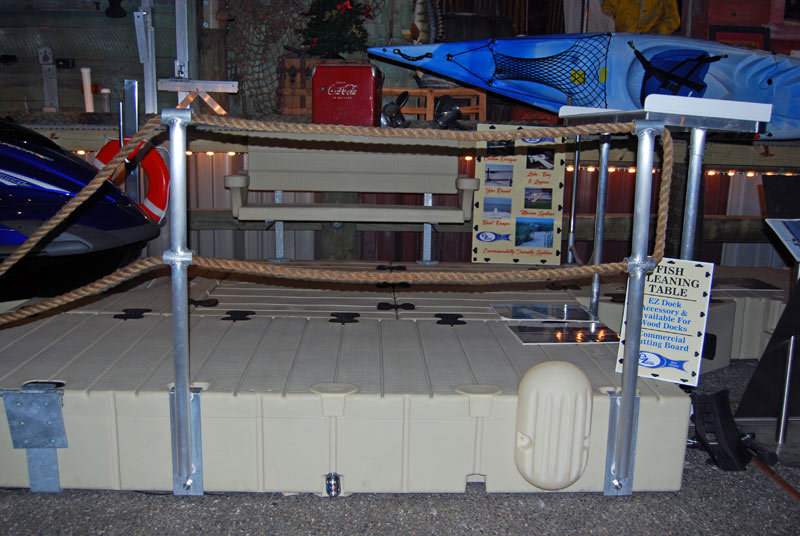 Picture of double Rope Railing Stand (uses a double rope).